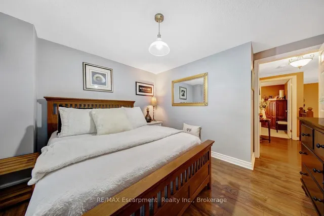 Additional image 32 of 2029 Banbury Cres