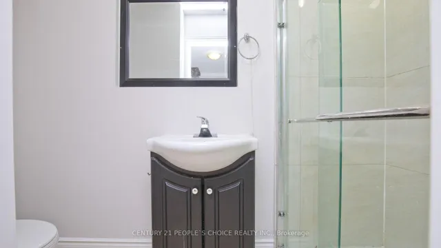 Additional image 44 of 82 Davenport Cres