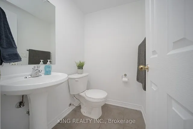 Additional image 22 of 34 Dewridge Crt