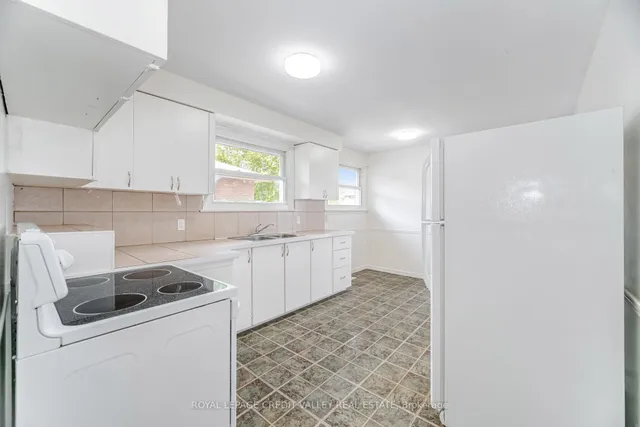 Additional image 14 of 36 Autumn Blvd