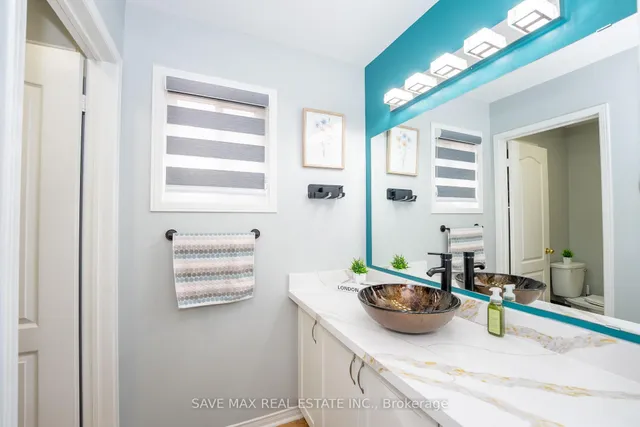 Additional image 30 of 100 Crown Victoria Dr