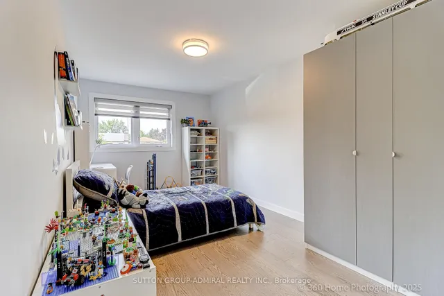 Additional image 17 of 709 Greycedar Cres