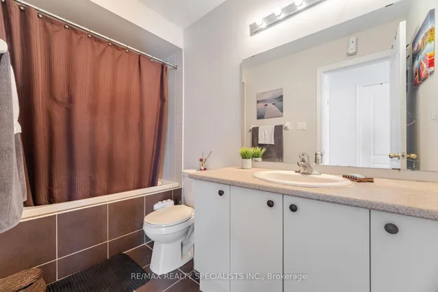 Additional image 35 of 2 Shiraz Dr Unit 114