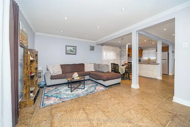 Additional image 11 of 19 Gatsby Sq