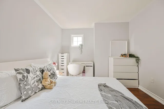 Additional image 35 of 37 BLOOM Dr