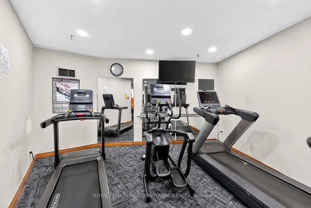 Additional image 40 of 3695 Kaneff Cres Unit 102