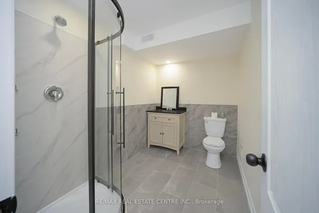 Additional image 31 of 35 Madison St