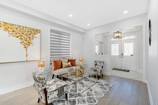 Additional image 10 of 42 Spotted Owl Cres