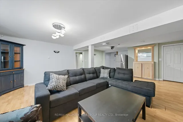 Additional image 34 of 27 Bromley Cres