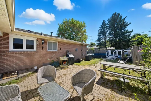 Additional image 44 of 27 Bromley Cres