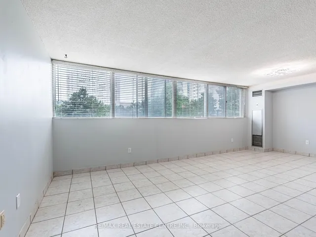 Additional image 13 of 3695 Kaneff Cres Unit 211