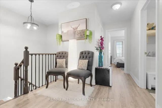 Additional image 18 of 56 Natronia Tr