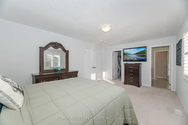 Additional image 26 of 14 Fryent St