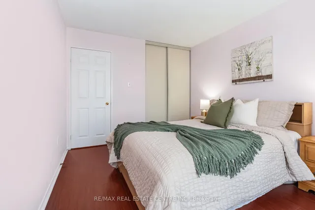 Additional image 25 of 20 Cherrytree Dr Unit 802