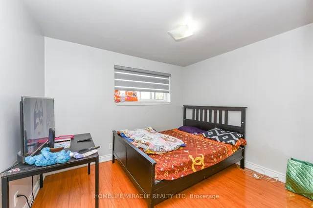 Additional image 9 of 3442 Laddie Cres