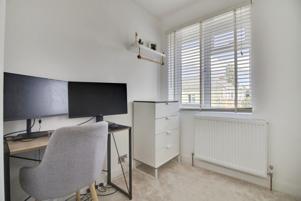 Additional image 14 of Holme Close, Hatfield