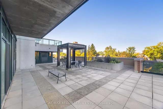 Additional image 24 of 100 John St Unit 2404