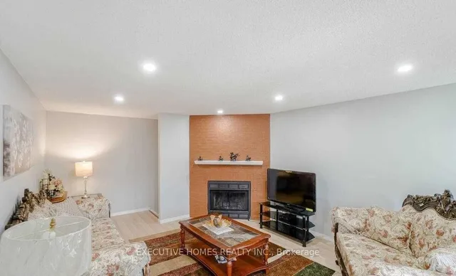 Additional image 20 of 114 Toba Cres