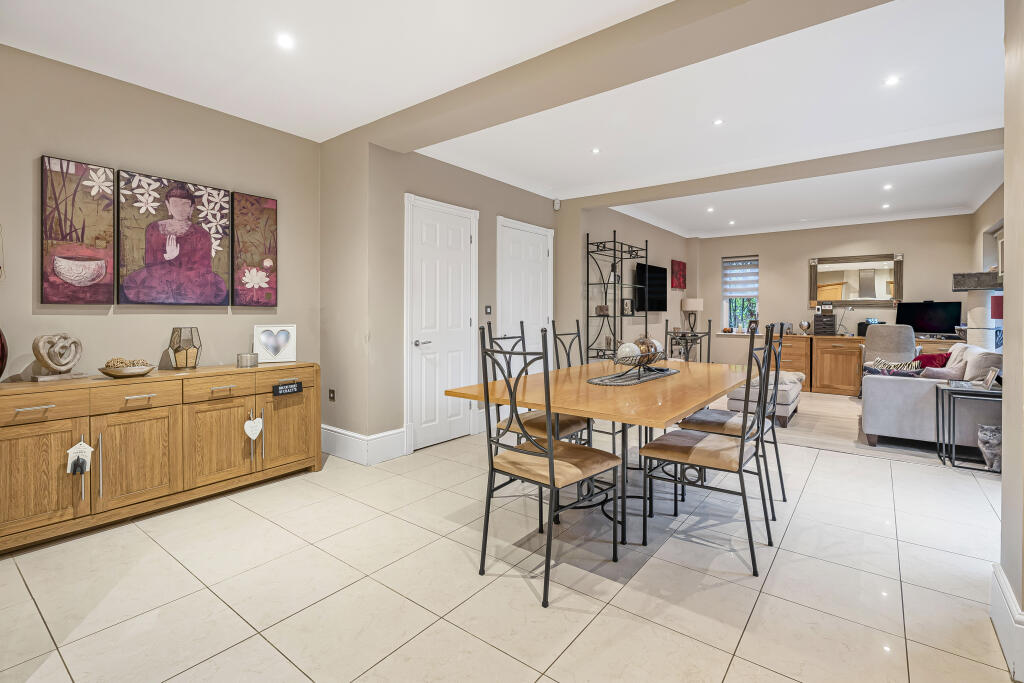 Additional image 5 of Beningfield Drive, St. Albans, Hertfordshire, AL2