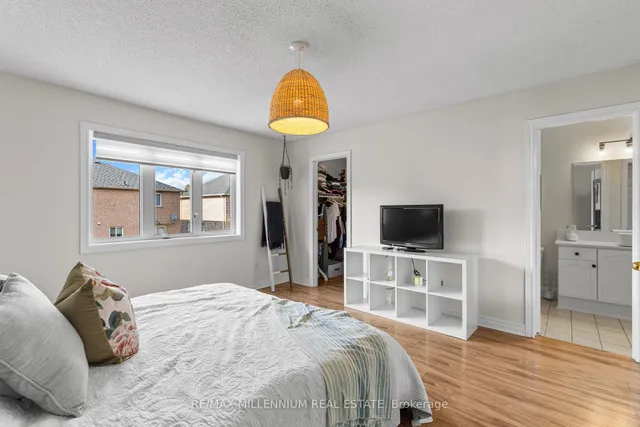 Additional image 24 of 17 Prince Cres