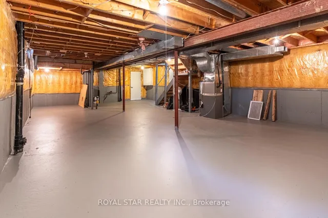 Additional image 27 of 42 Kingknoll Dr