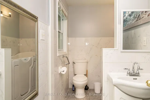 Additional image 16 of 12 Lorraine Cres