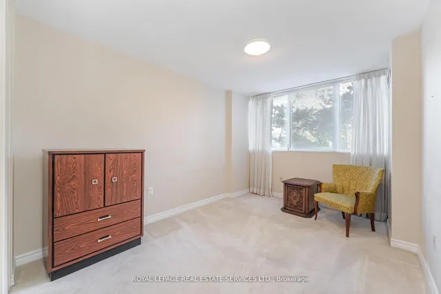 Additional image 21 of 3590 Kaneff Cres Unit 102