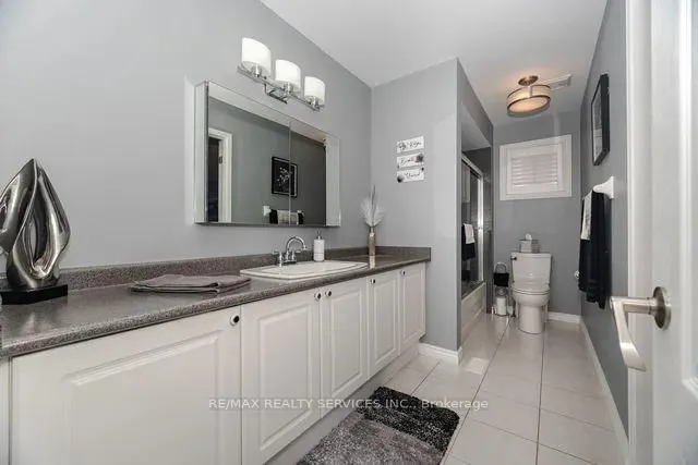 Additional image 37 of 8 Barnes Crt