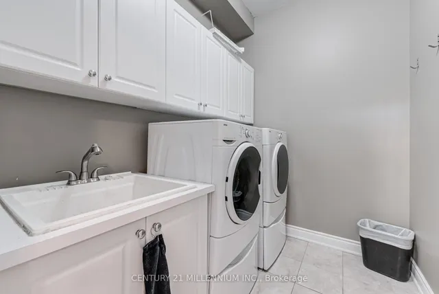 Additional image 28 of 29 EIffel Blvd