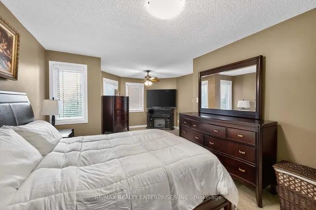 Additional image 23 of 115 Vivians Cres