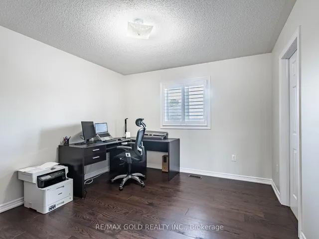 Additional image 28 of 62 Masken Circ