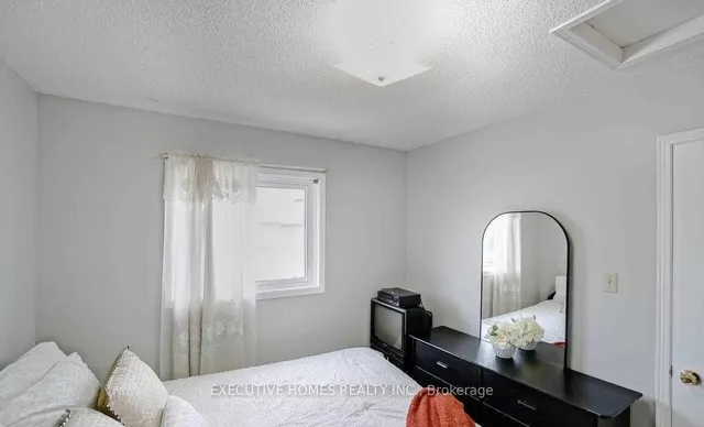 Additional image 33 of 114 Toba Cres