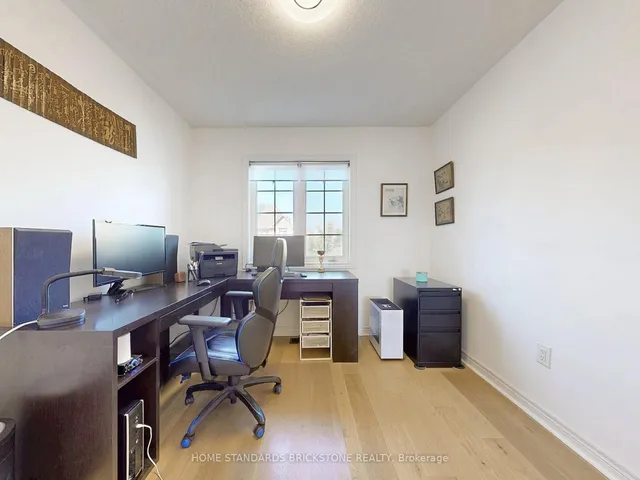 Additional image 38 of 50 Versailles Cres