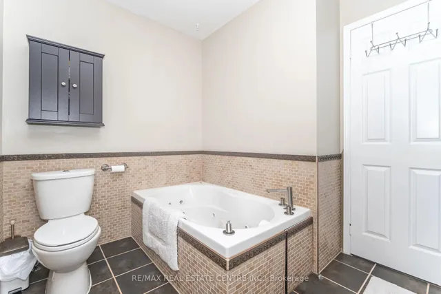 Additional image 26 of 10 Nipissing Cres