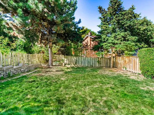 Additional image 45 of 16 Marchmount Cres