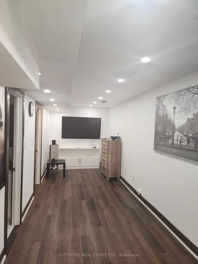 Additional image 40 of 94 Unionville Cres