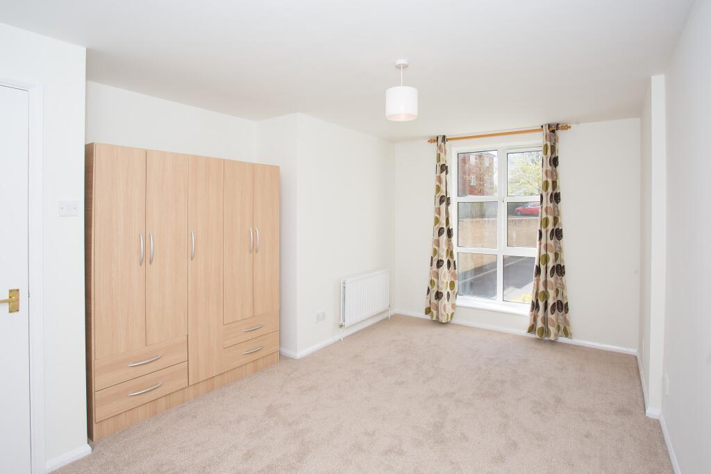 Additional image 4 of Gatcombe Court, Dexter Close, St Albans, Herts, AL1