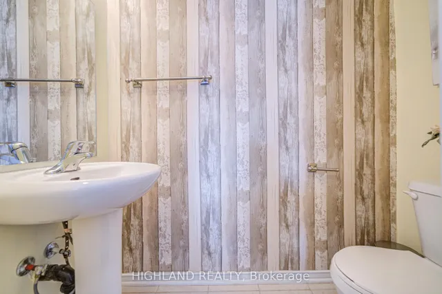 Additional image 19 of 2460 Post Rd Unit 7