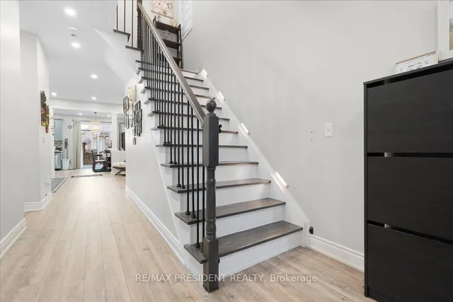 Additional image 16 of 56 Natronia Tr