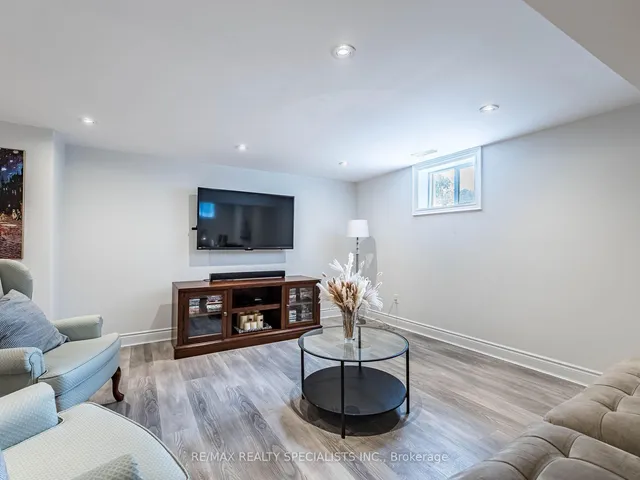 Additional image 32 of 16 Lesbury Ave