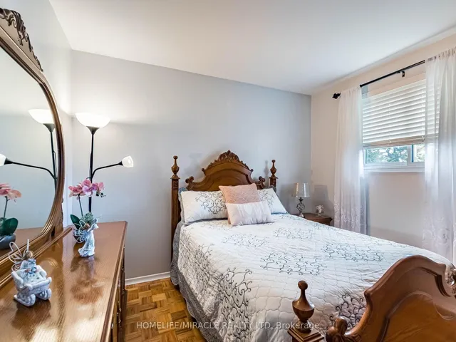 Additional image 25 of 64 Geneva Cres