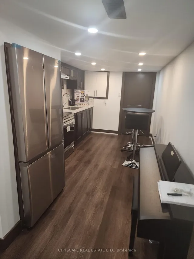 Additional image 36 of 94 Unionville Cres