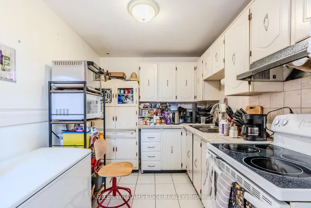 Additional image 6 of 1055 Dundas St Unit 227