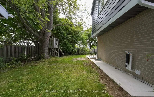 Additional image 48 of 11 Huronia Crt