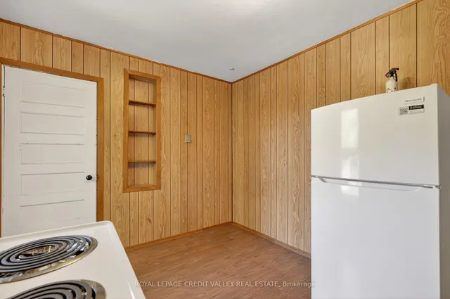 Additional image 33 of 34 Joseph St