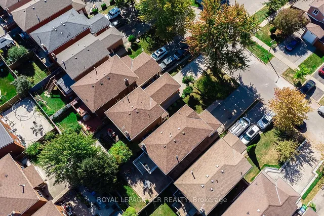 Additional image 30 of 19 Shenstone Ave