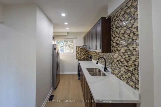 Additional image 11 of 8 Grand Valley Dr