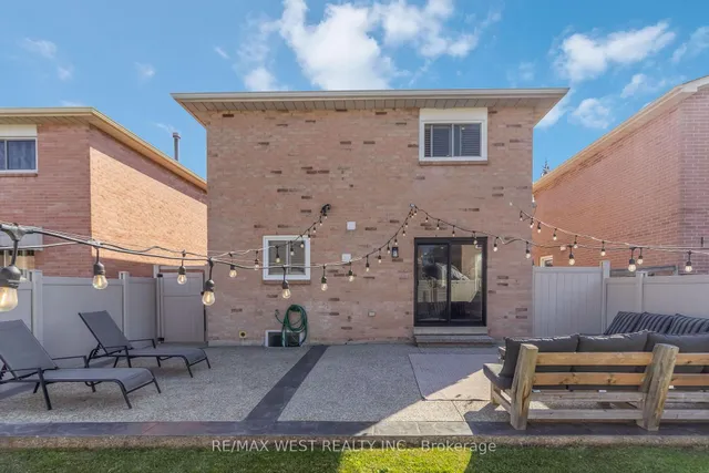 Additional image 30 of 440 BLUESKY Cres