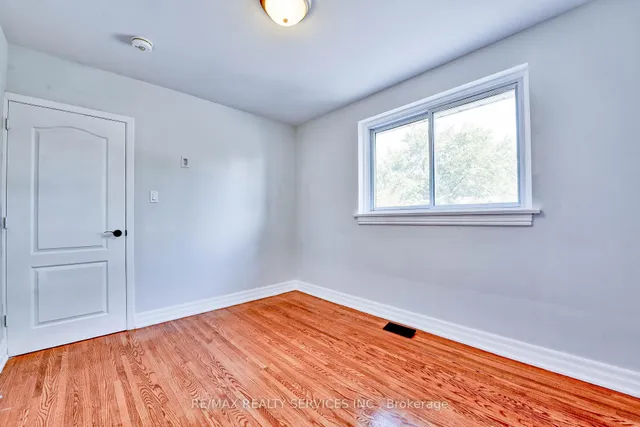 Additional image 19 of 23 Windermere Crt