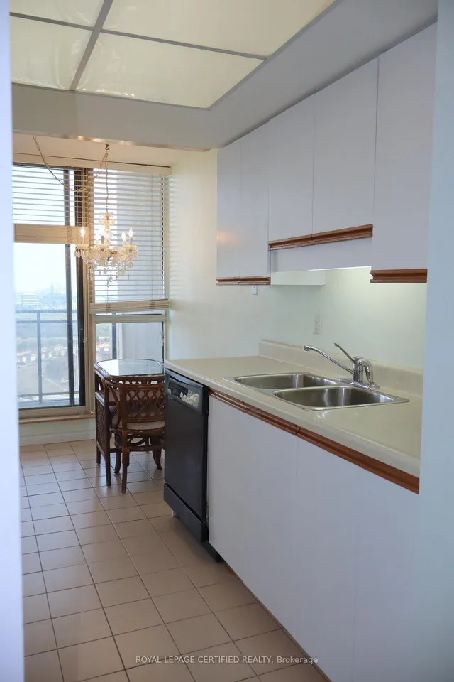 Additional image 13 of 20 Cherrytree Dr Unit PH2